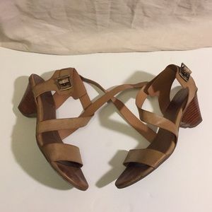abella tadonna sandal